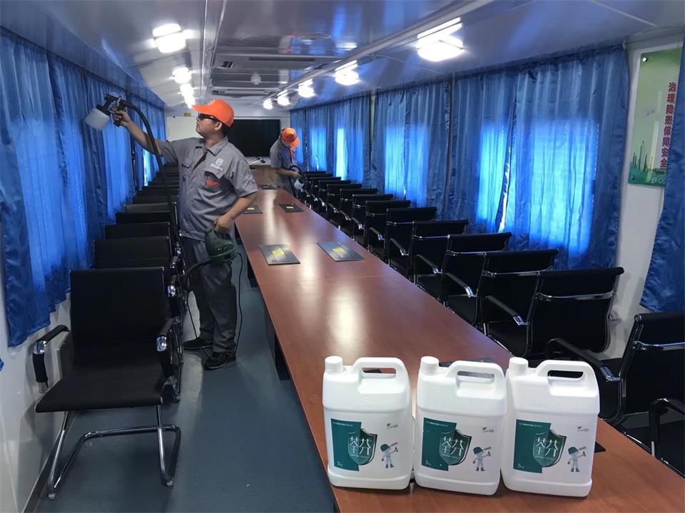 車(chē)內(nèi)會(huì)議室窗簾桌椅全方位噴涂施工
